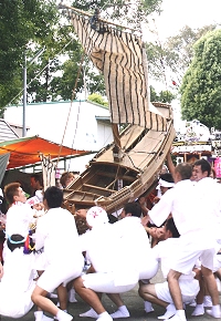 神明神社の御船神事